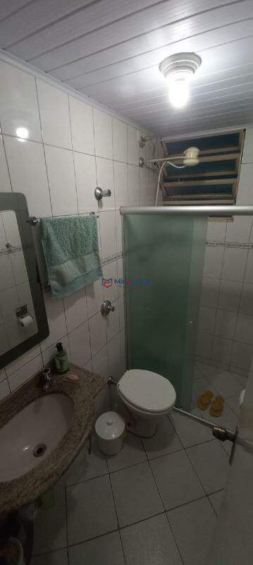 Casa à venda com 5 quartos, 250m² - Foto 14