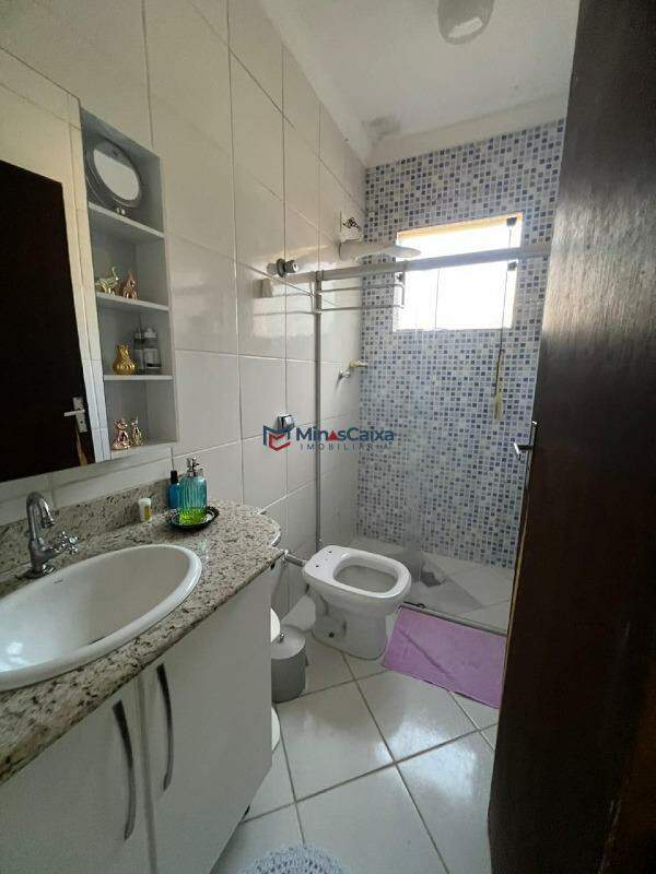 Casa à venda com 3 quartos, 200m² - Foto 16