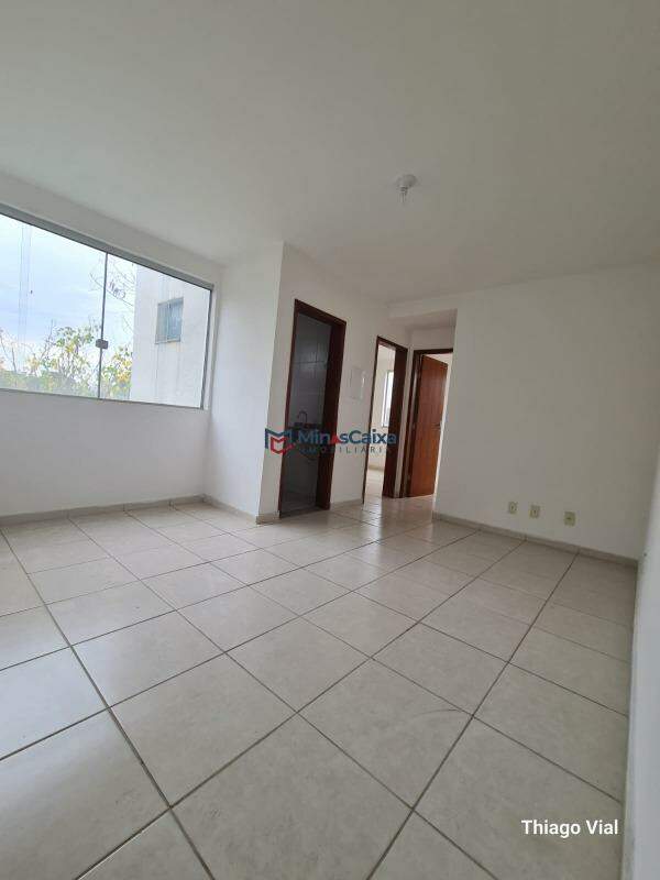 Apartamento à venda com 2 quartos, 57m² - Foto 1