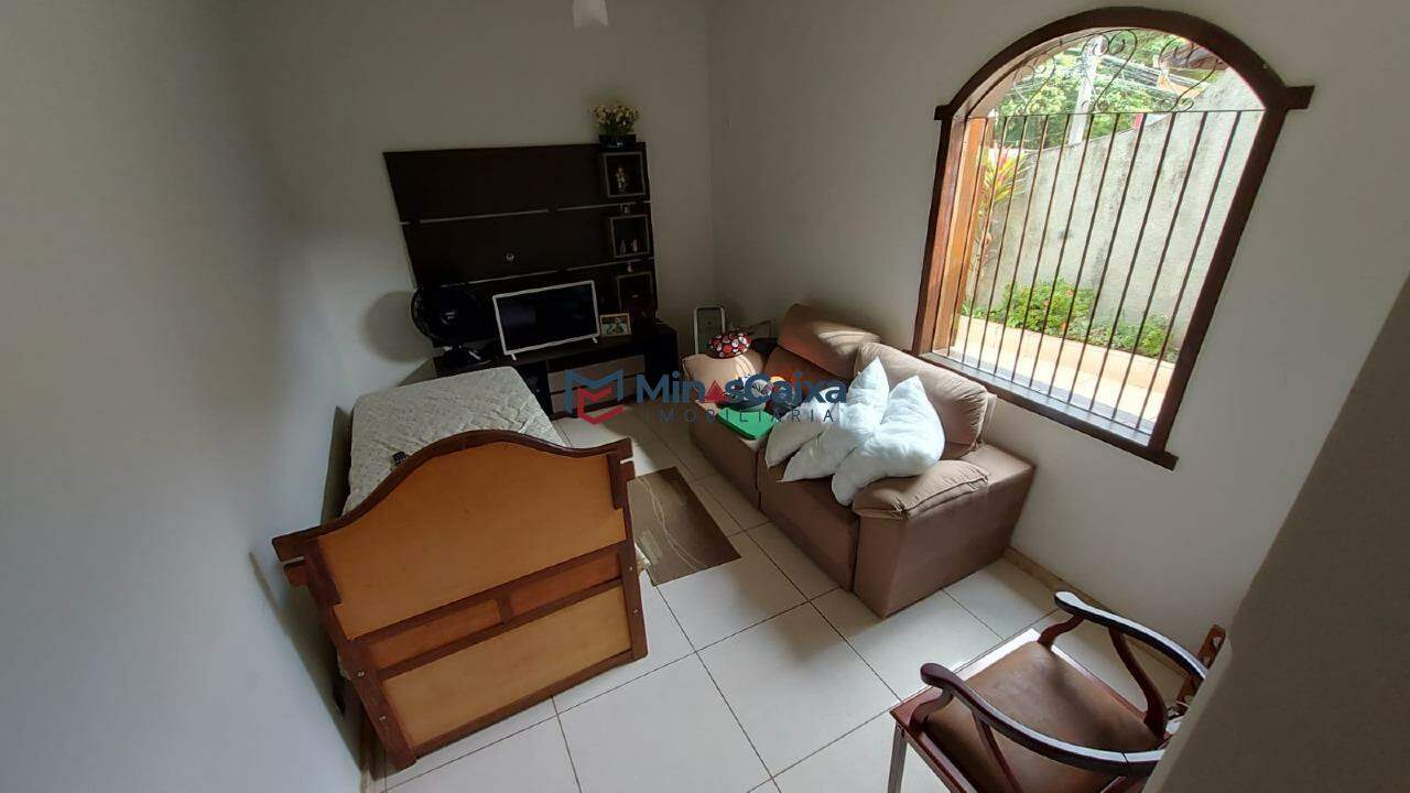 Casa à venda com 6 quartos, 400m² - Foto 7