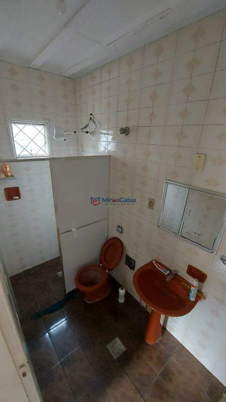 Casa à venda com 4 quartos, 200m² - Foto 9