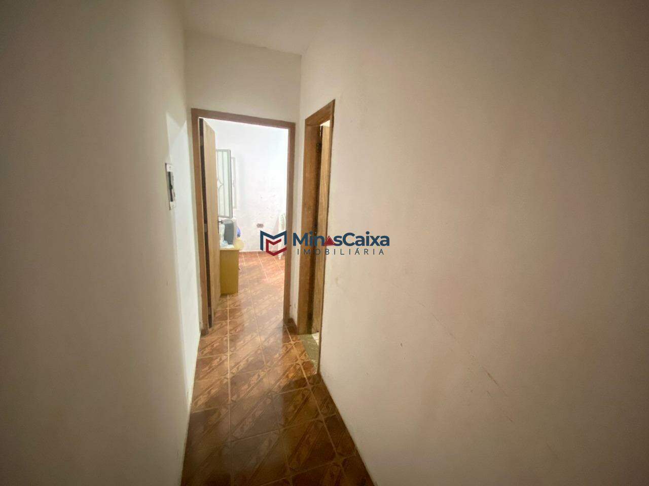 Casa à venda com 1 quarto, 141m² - Foto 4