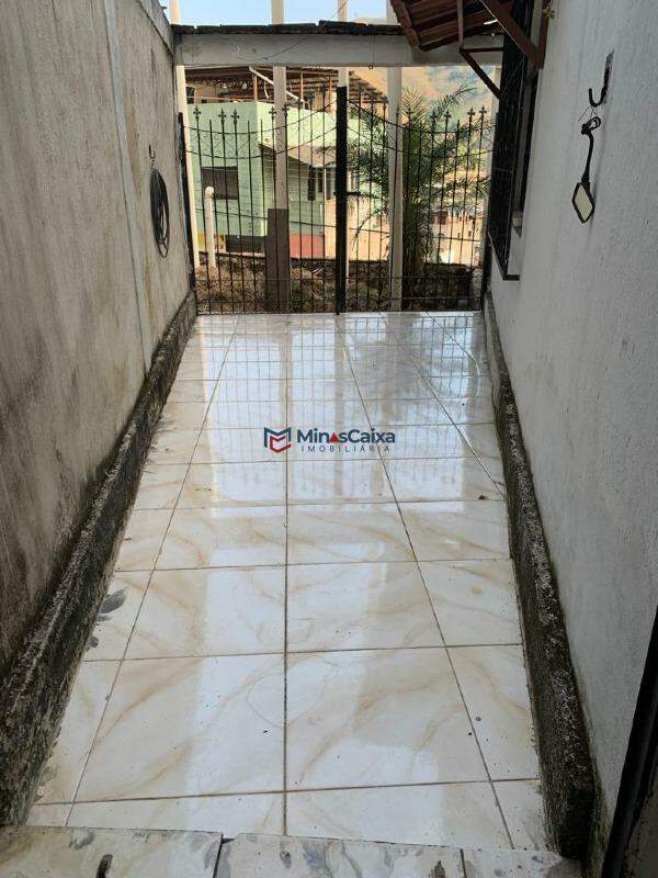 Casa para alugar com 4 quartos, 300m² - Foto 25