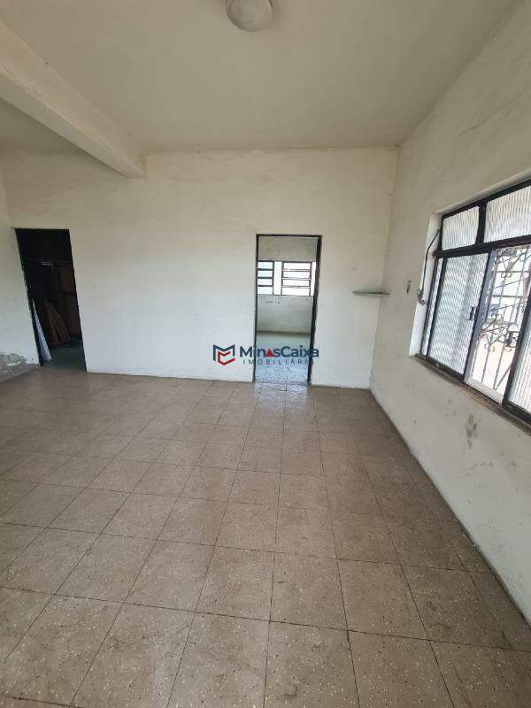 Casa para alugar com 4 quartos, 300m² - Foto 16