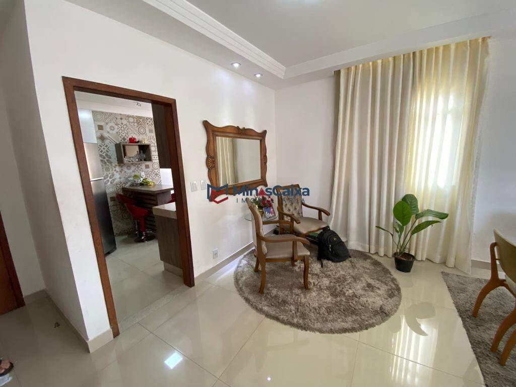 Apartamento à venda com 3 quartos, 104m² - Foto 2