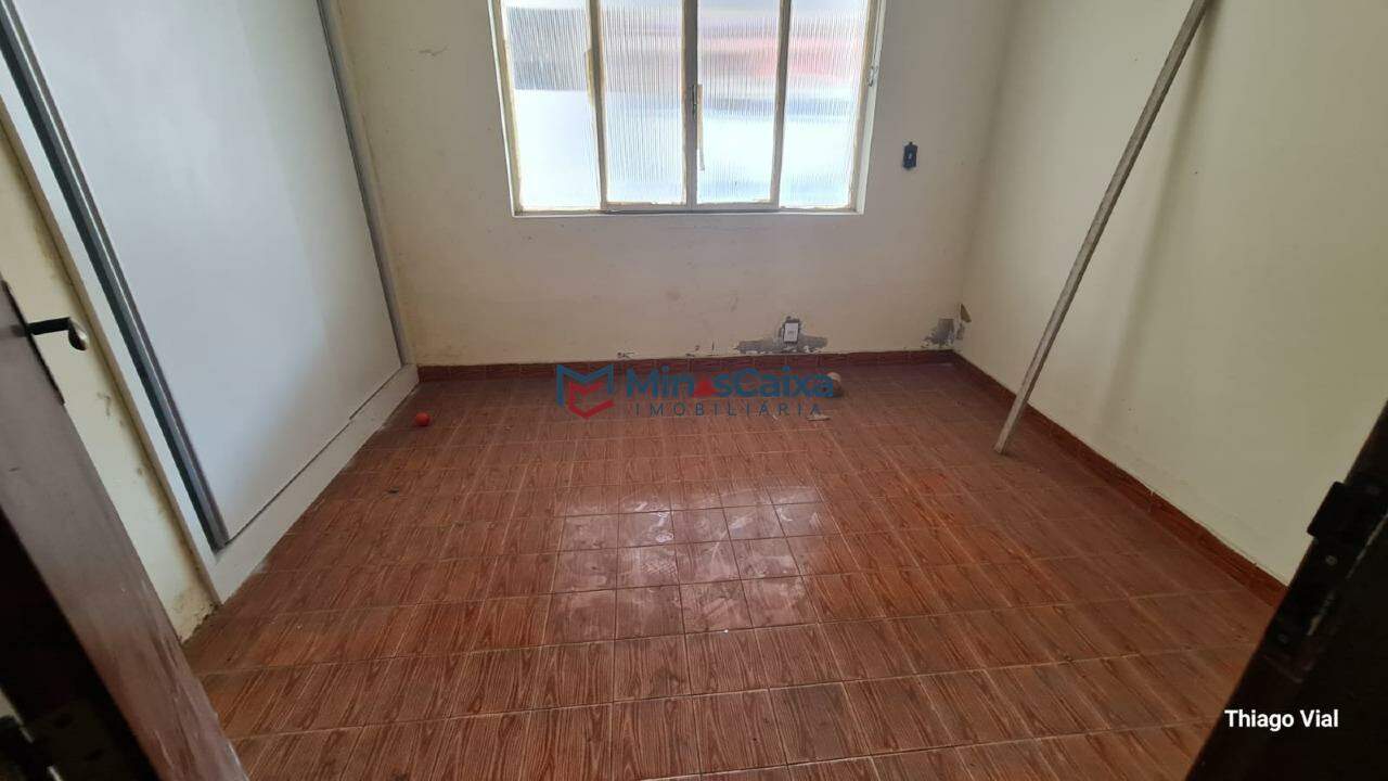 Casa à venda com 5 quartos, 340m² - Foto 11