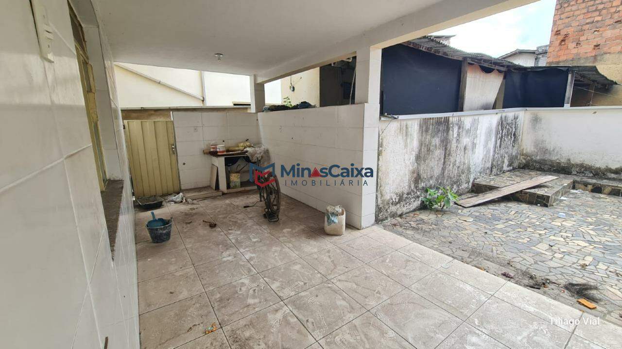 Casa à venda com 5 quartos, 340m² - Foto 3