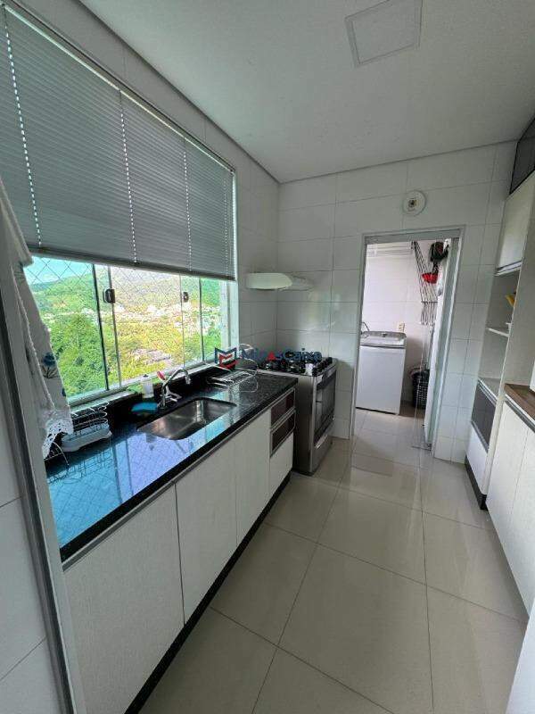 Apartamento à venda com 3 quartos, 110m² - Foto 1