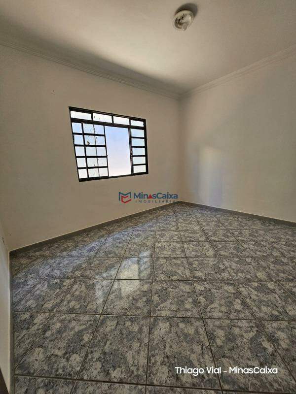 Casa à venda com 3 quartos, 240m² - Foto 22