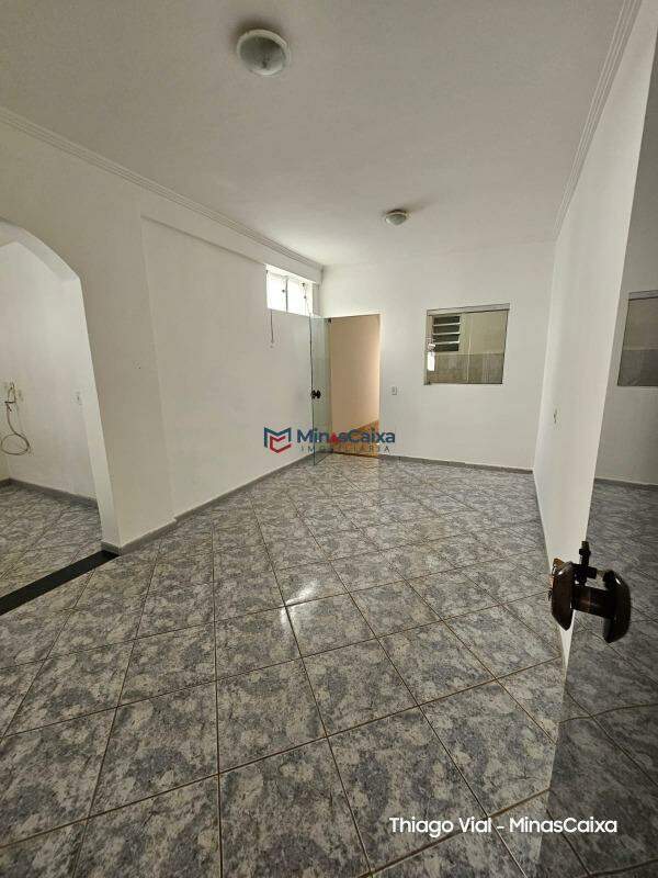 Casa à venda com 3 quartos, 240m² - Foto 17