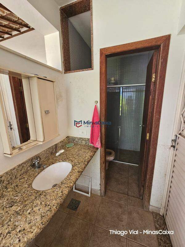 Casa à venda com 3 quartos, 388m² - Foto 15