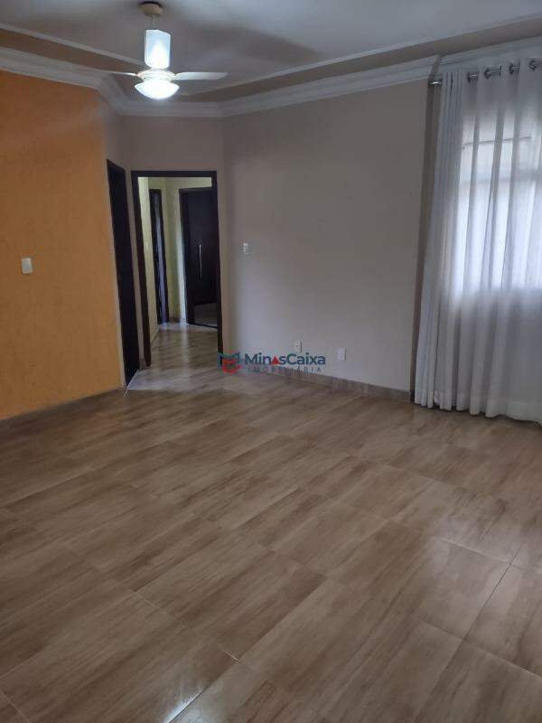 Apartamento para alugar com 3 quartos, 96m² - Foto 3