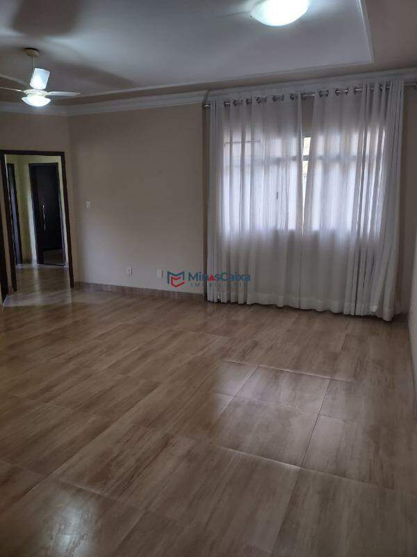 Apartamento para alugar com 3 quartos, 96m² - Foto 5