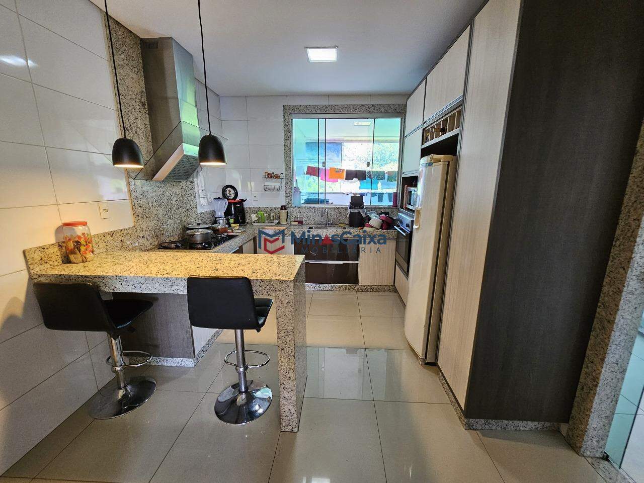 Apartamento à venda com 3 quartos, 225m² - Foto 8