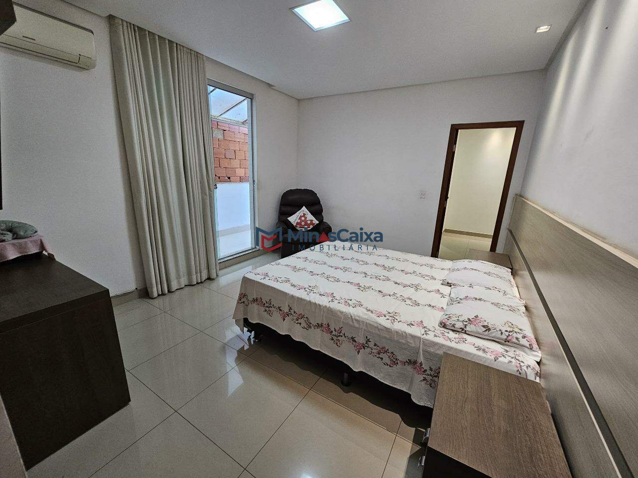 Apartamento à venda com 3 quartos, 225m² - Foto 11