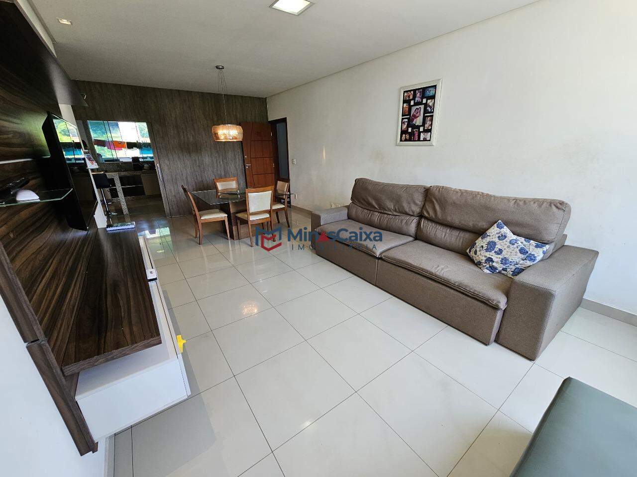 Apartamento à venda com 3 quartos, 225m² - Foto 3