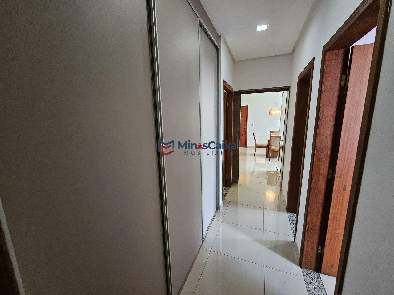 Apartamento à venda com 3 quartos, 225m² - Foto 10