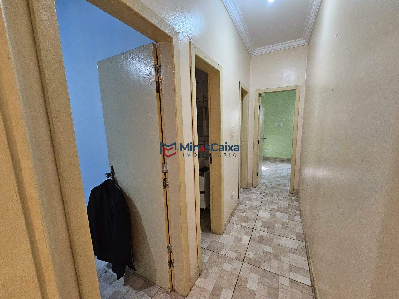 Casa à venda com 4 quartos, 200m² - Foto 10