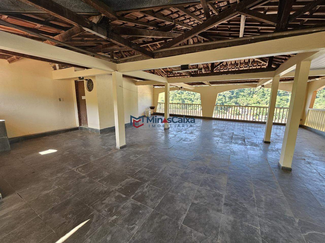 Casa à venda com 4 quartos, 200m² - Foto 23