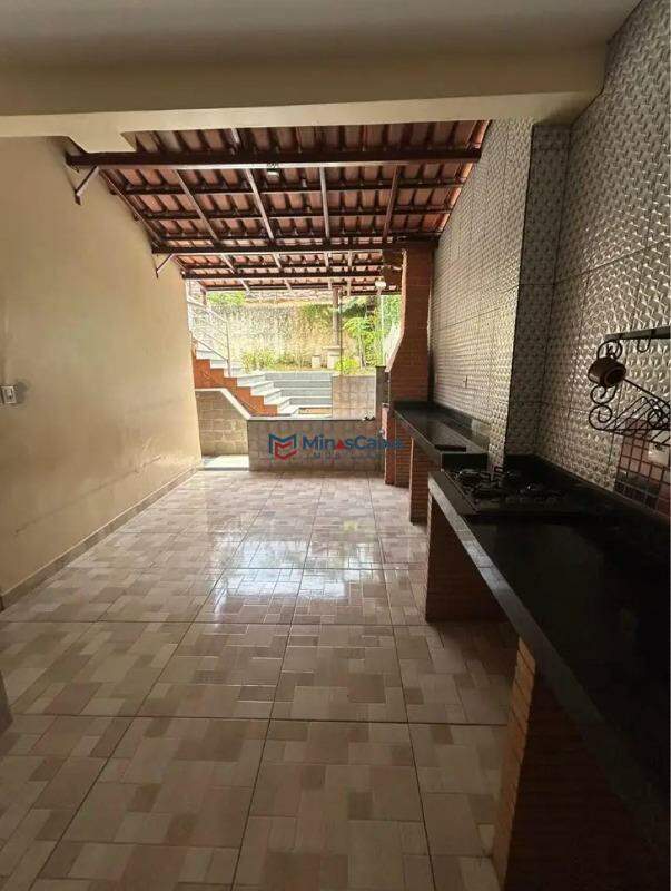 Casa à venda com 4 quartos, 200m² - Foto 19