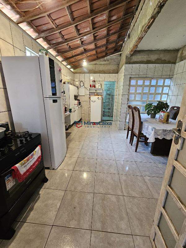 Casa à venda com 3 quartos, 155m² - Foto 8