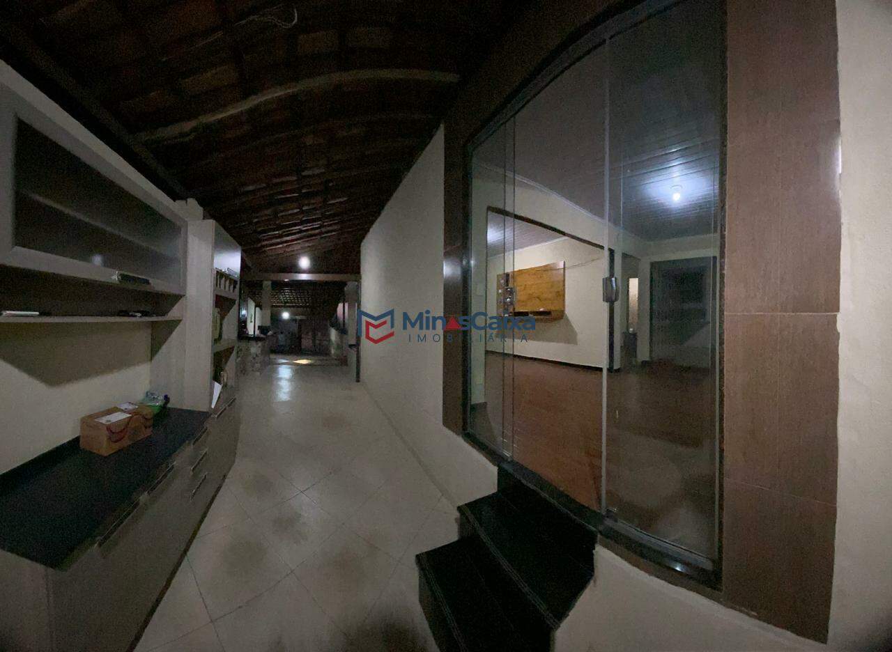 Casa à venda com 7 quartos, 300m² - Foto 8