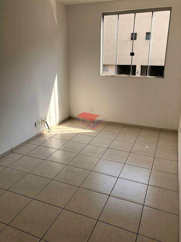 Apartamento à venda com 3 quartos, 70m² - Foto 1