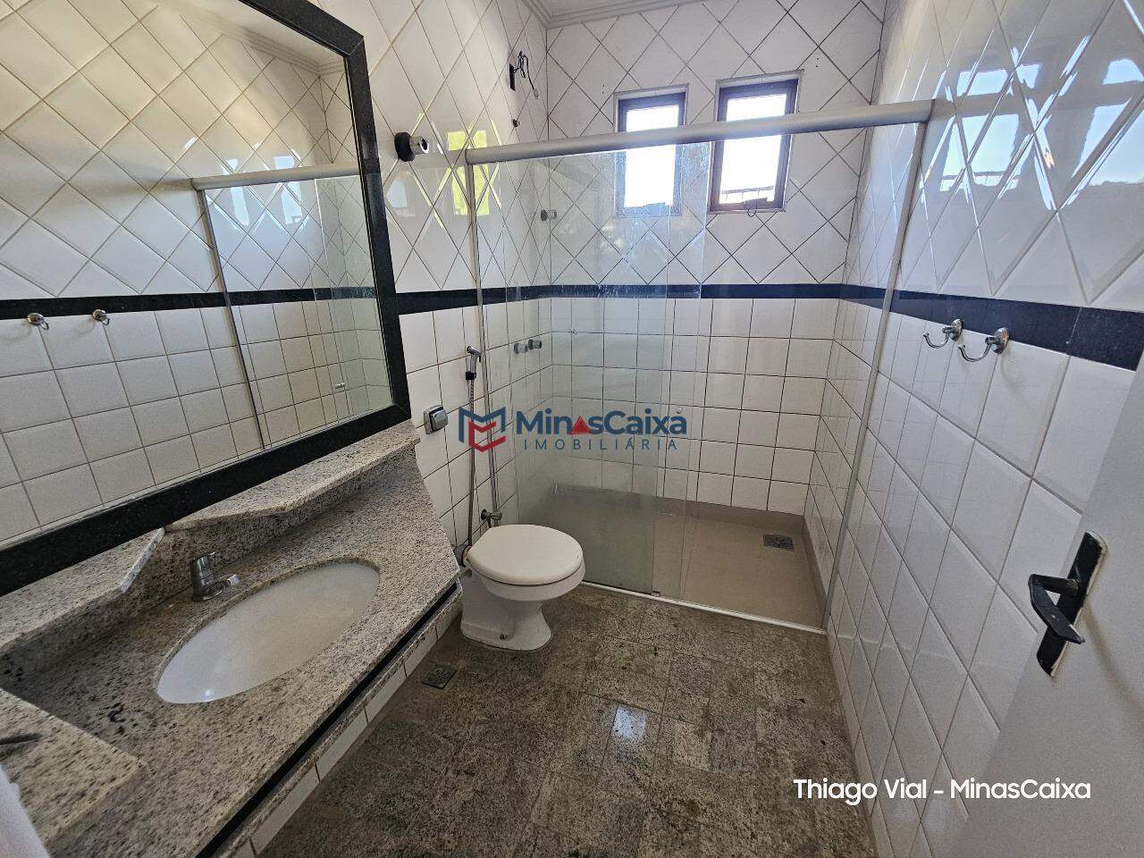 Apartamento à venda com 4 quartos, 210m² - Foto 12