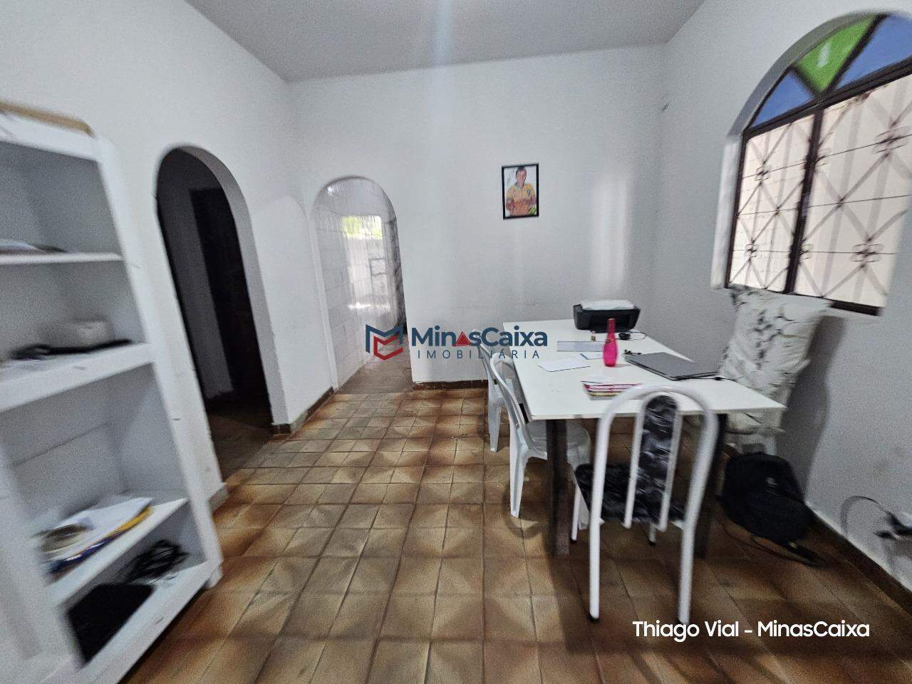 Casa à venda com 3 quartos, 180m² - Foto 2