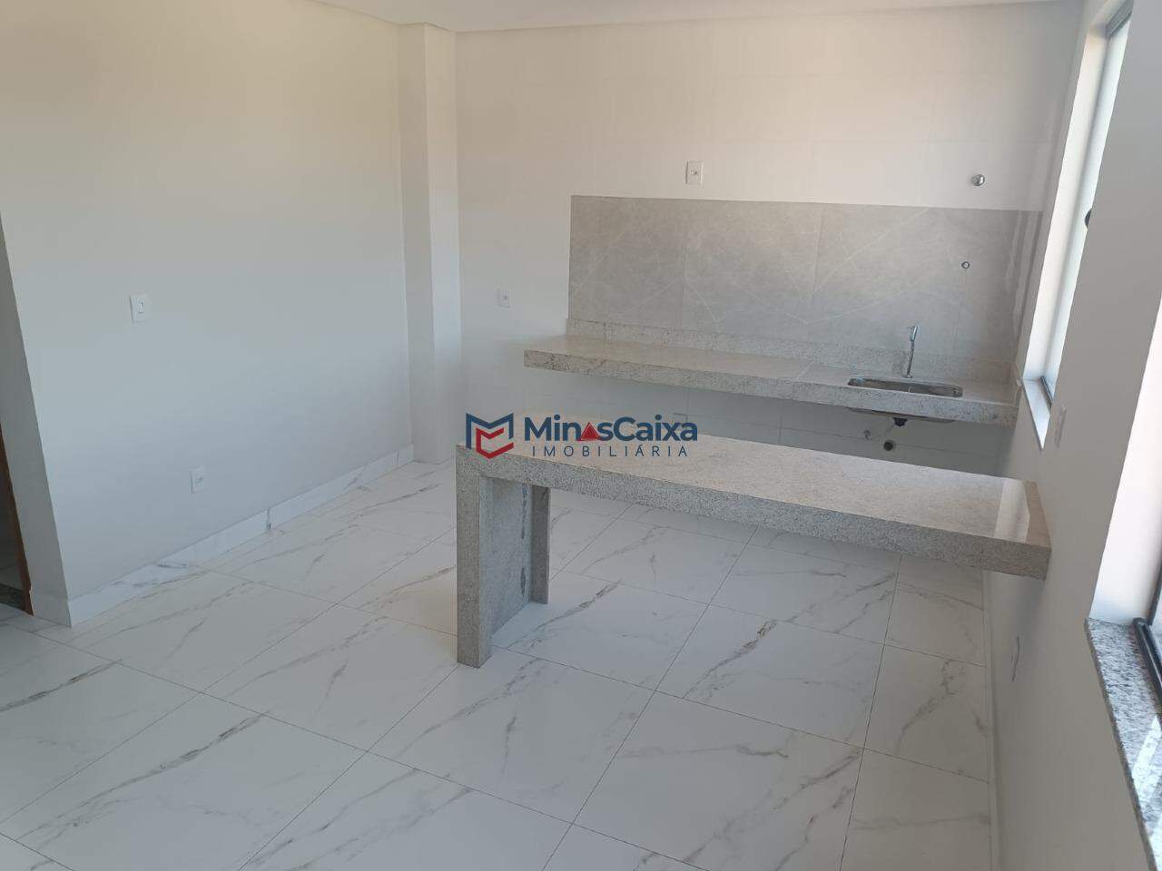 Casa à venda com 3 quartos, 150m² - Foto 4