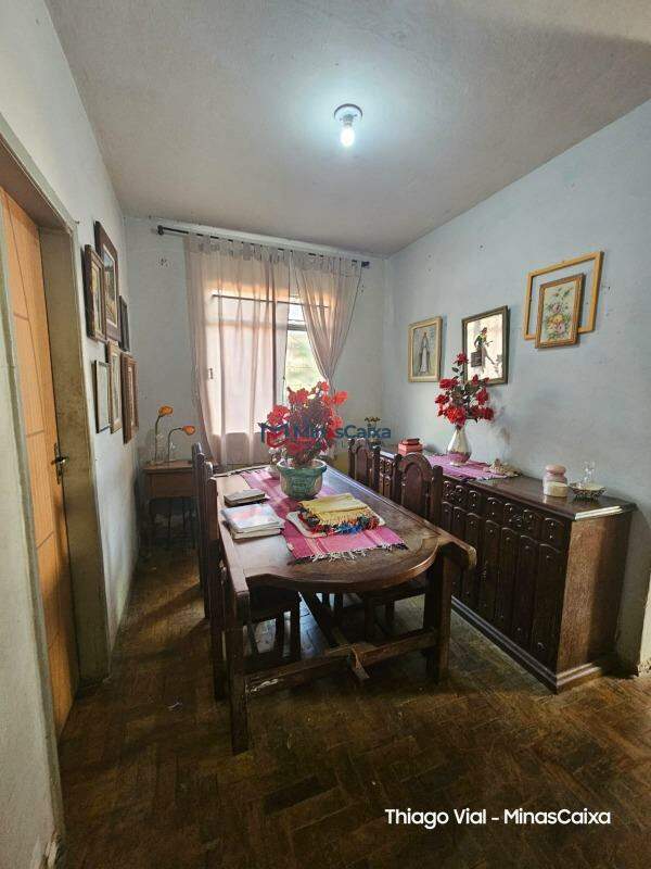 Casa à venda com 3 quartos, 100m² - Foto 4