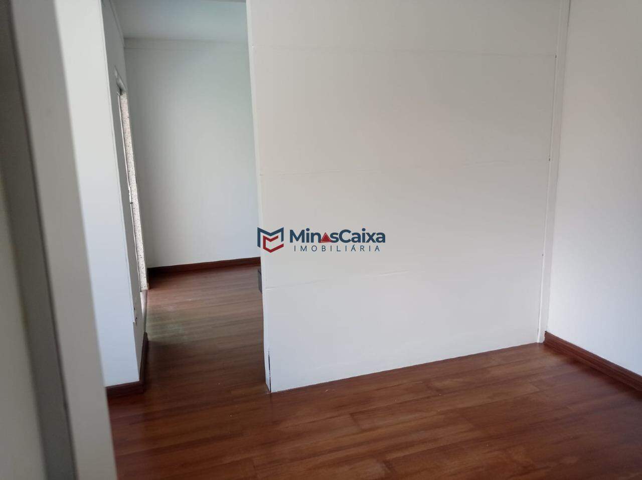 Casa à venda com 2 quartos, 75m² - Foto 11