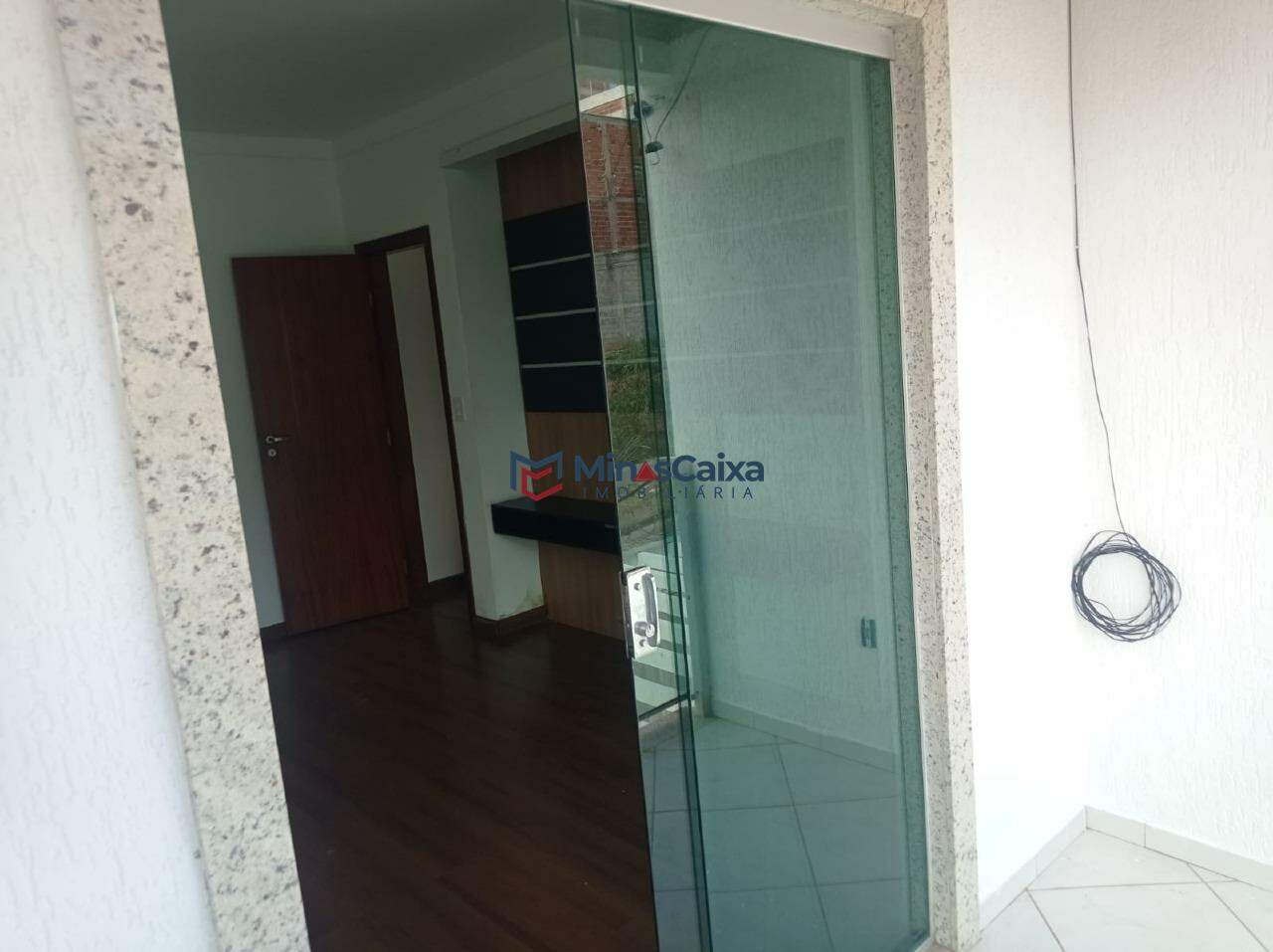 Casa à venda com 2 quartos, 75m² - Foto 14