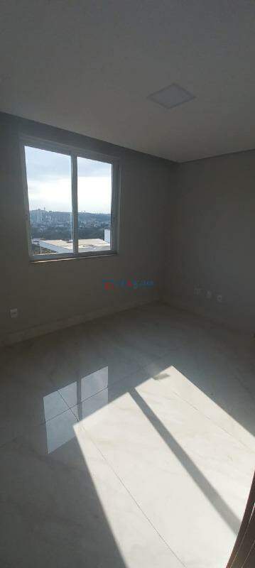 Apartamento à venda com 3 quartos, 280m² - Foto 11