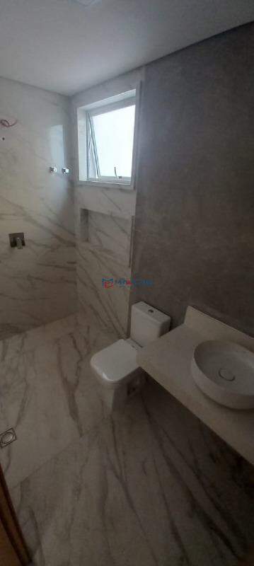 Apartamento à venda com 3 quartos, 212m² - Foto 10