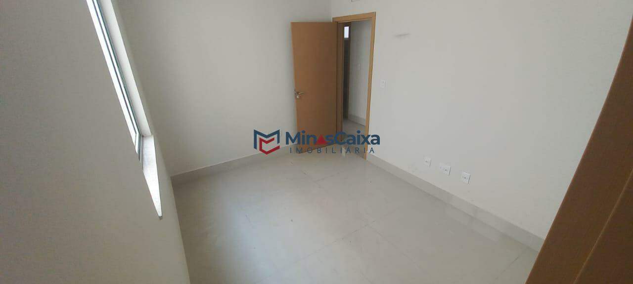 Apartamento à venda com 3 quartos, 212m² - Foto 11