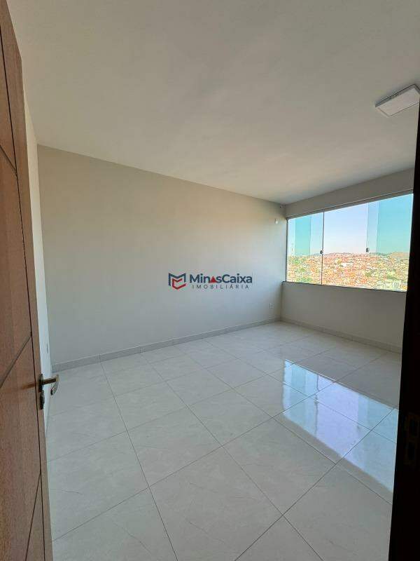 Casa à venda com 3 quartos, 330m² - Foto 13