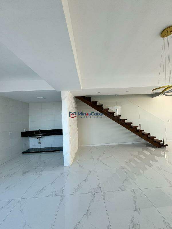 Casa à venda com 3 quartos, 330m² - Foto 8