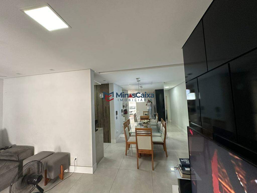 Casa à venda com 2 quartos, 91m² - Foto 5