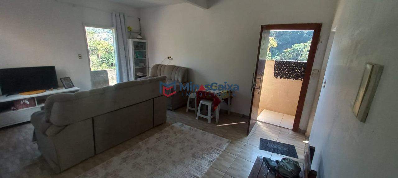 Casa à venda com 3 quartos, 300m² - Foto 3