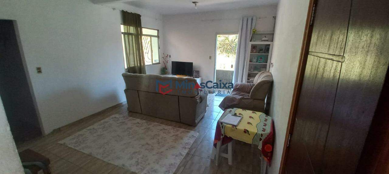 Casa à venda com 3 quartos, 300m² - Foto 4