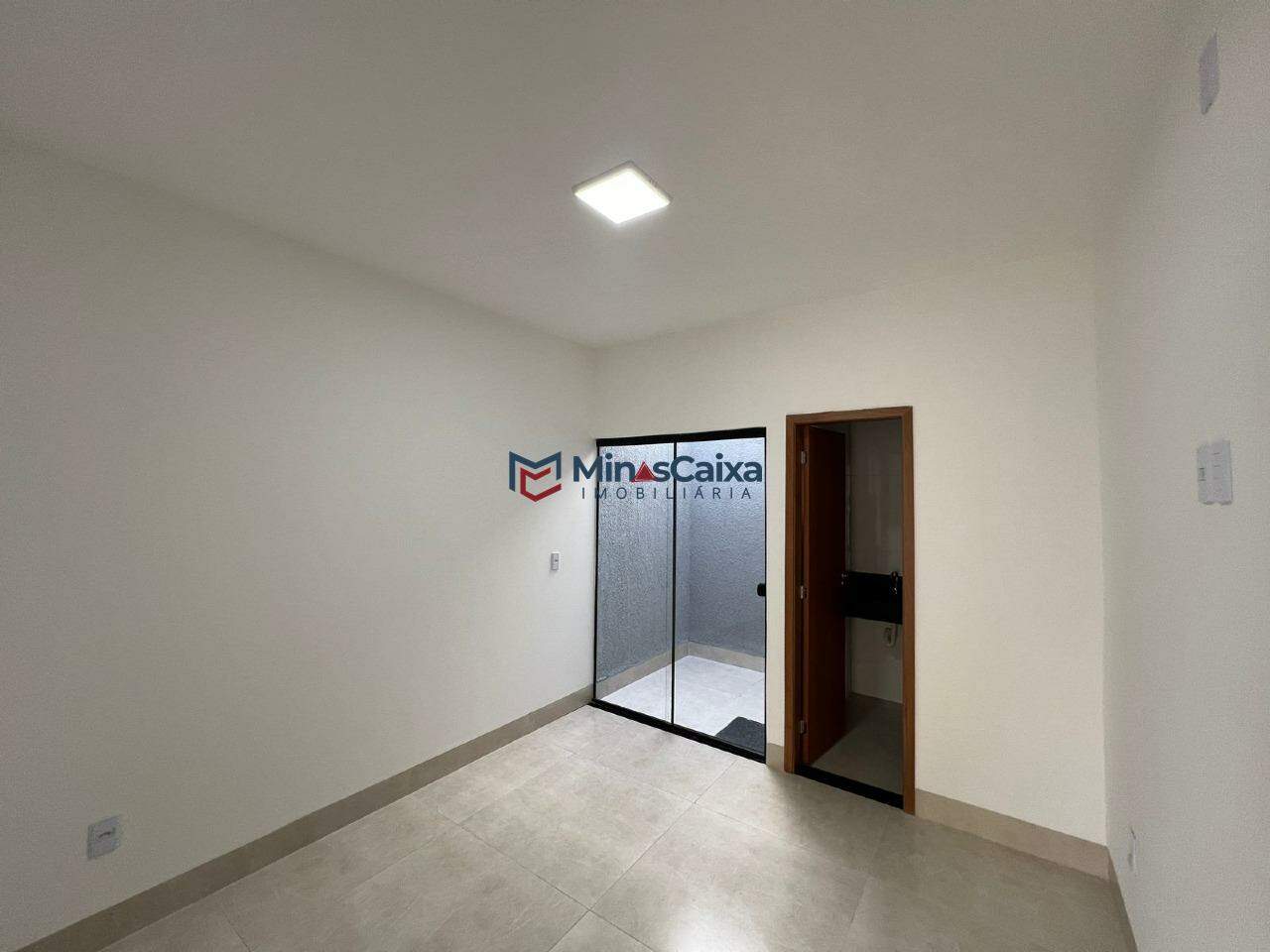 Casa à venda com 2 quartos, 90m² - Foto 9