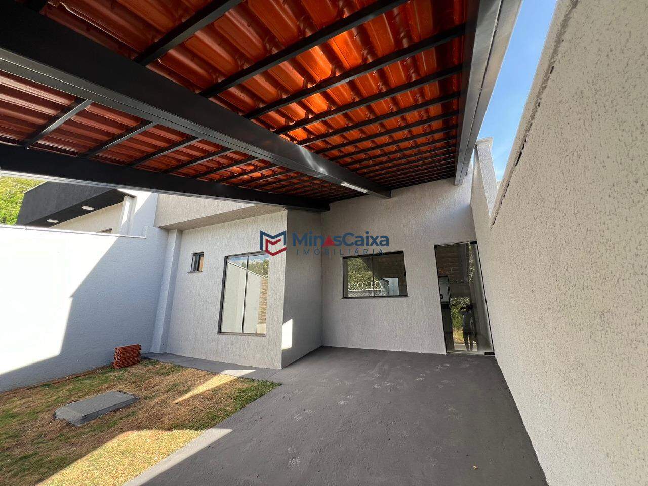 Casa à venda com 2 quartos, 80m² - Foto 3