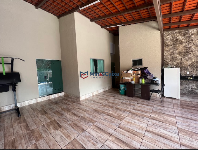 Casa à venda com 3 quartos, 220m² - Foto 4