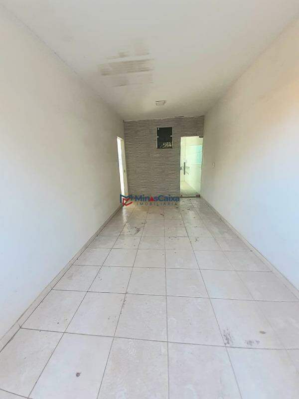 Casa à venda com 3 quartos, 228m² - Foto 5