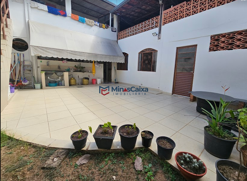 Casa à venda com 4 quartos, 194m² - Foto 18