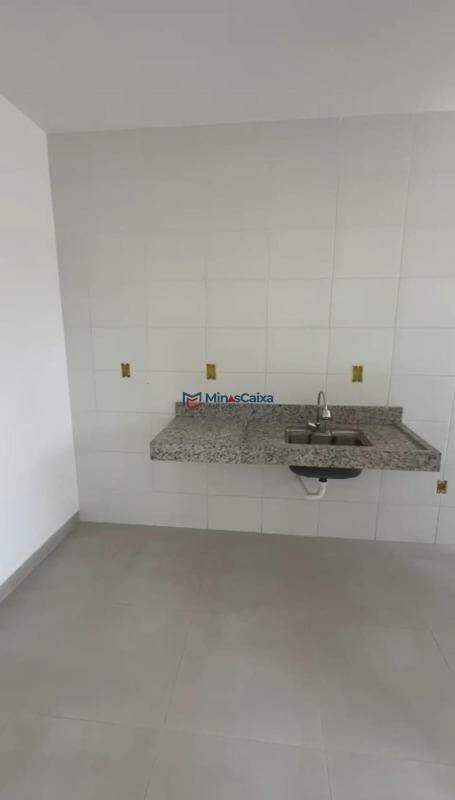 Apartamento à venda com 2 quartos, 70m² - Foto 4