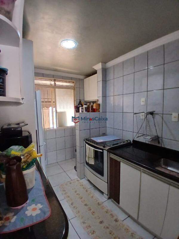 Apartamento à venda com 3 quartos, 68m² - Foto 2