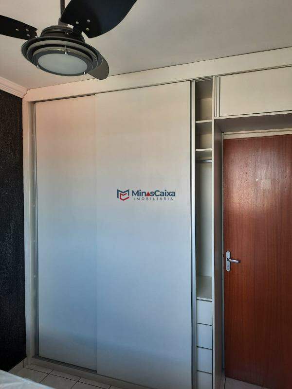 Apartamento à venda com 3 quartos, 81m² - Foto 11