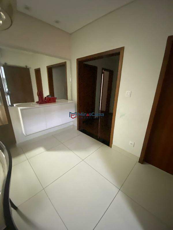 Apartamento à venda com 3 quartos, 117m² - Foto 6